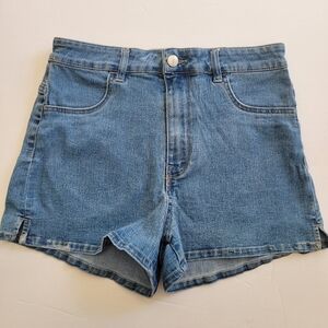 H&M High Waisted Stretch Shorts.
